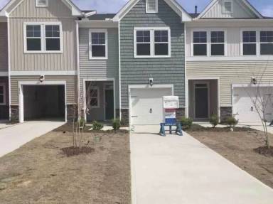 Main picture of 277 Paramount Dr