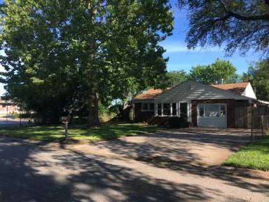 Main picture of 201 Hunter Ave