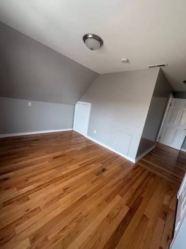 Main picture of 467 Connecticut Ave