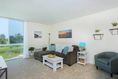 Main picture of Pacific Isle Condominiums