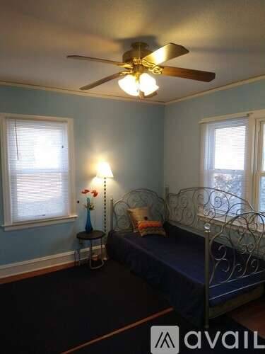 Main picture of 112 W Ells Ave