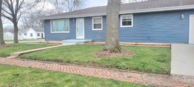 Main picture of 101 N Miller St