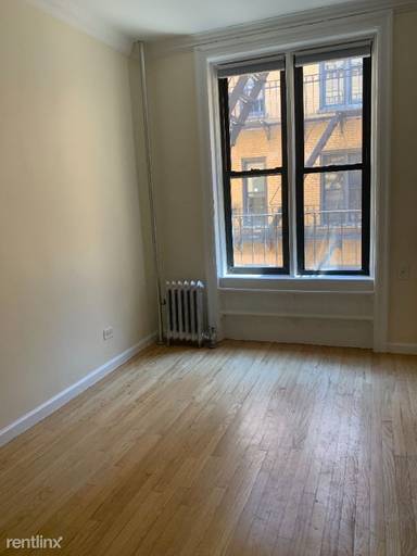 Main picture of 305 W 45th St