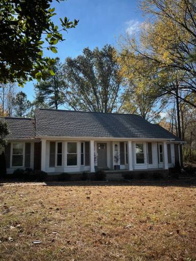 Main picture of 40 Plainsfield Pl
