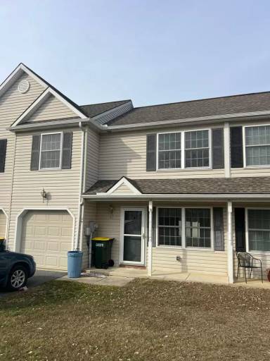 Main picture of 39 Riverview Dr