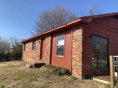 Main picture of 3704 Holland Dr