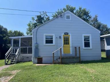 Main picture of 205 Douglas Ave