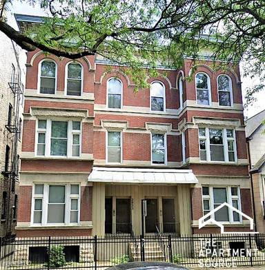 Main picture of 2023 N Racine Ave