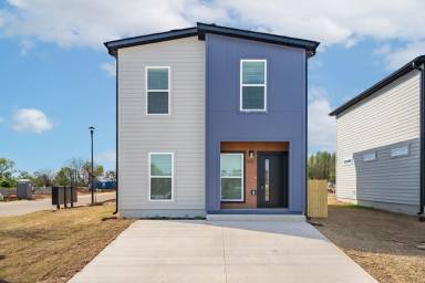 Main picture of 1101 SW Kentucky Ave