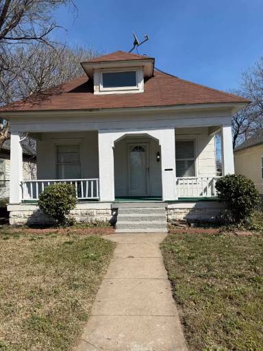 Main picture of 1330 S Laura Ave