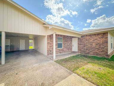 Main picture of 116 E Gruver Cir