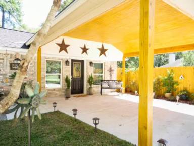 Main picture of 10616 Longleaf Dr