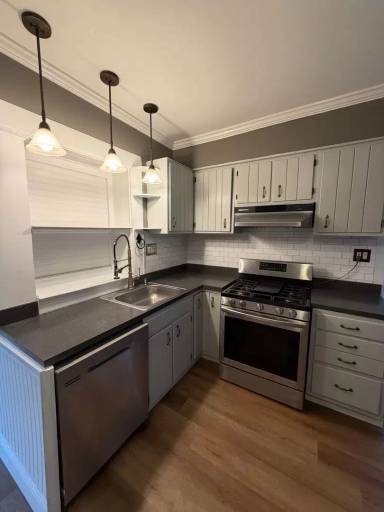 Main picture of 323 Carsonia Ave