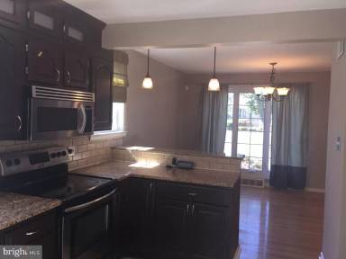 Main picture of 2207 Foote Rd