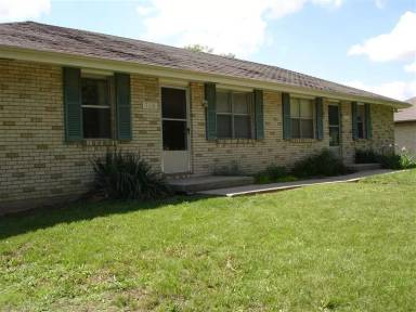 Main picture of 7104 N Park Ave