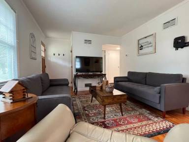 Main picture of 548 Cromwell Dr