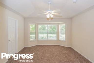 Main picture of 237 Hawthorn Hedge Ln