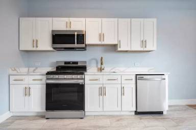Main picture of 9865 W Roosevelt Rd