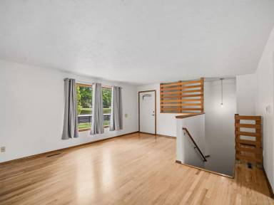 Main picture of 2925 W Northwest Blvd