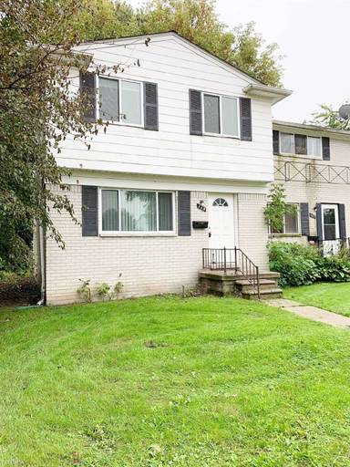 Main picture of 185 N Christine Cir