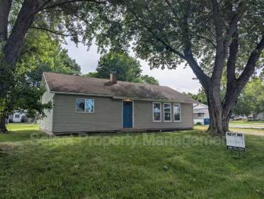 Main picture of 926 Houston Dr