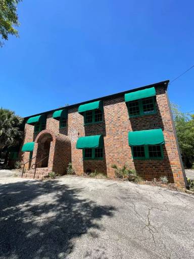 Main picture of 418 E Virginia St