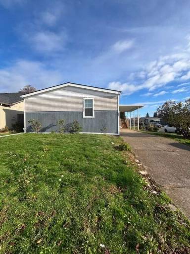 Main picture of 251 La Casa St