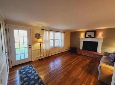 Main picture of 123 Fairview Rd