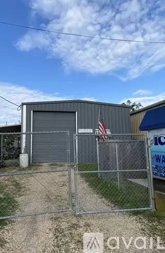 Main picture of 136 S 8th St