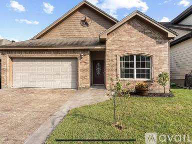 Main picture of 111 Harbour Town Cir