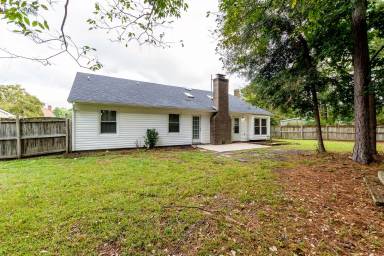 Main picture of 203 S Carlisle Ct