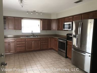 Main picture of 3721 SW 17th Pl