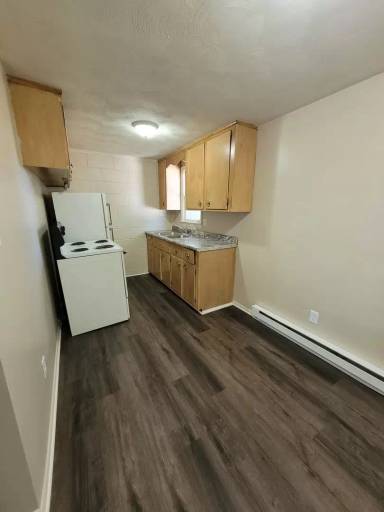 Main picture of 320 E Cherry St