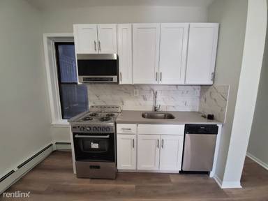 Main picture of 200 Clinton Ave