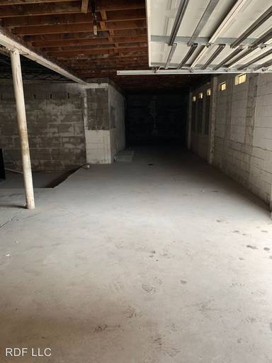Main picture of 502 W 3rd St