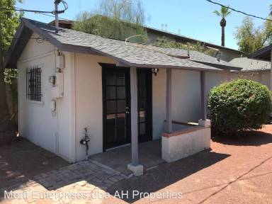 Main picture of 336 W Culver St