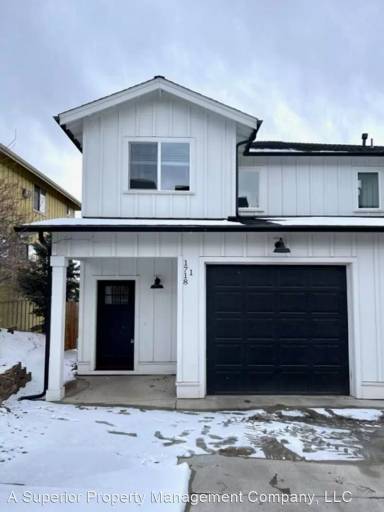 Main picture of 1718 NE Lotus Dr