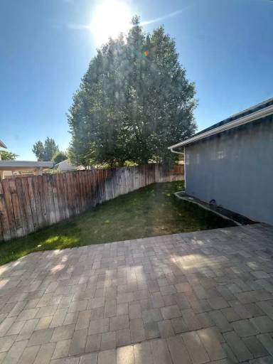 Main picture of 1827 Belmont Ave