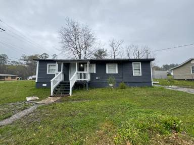 Main picture of 901 Kelley St