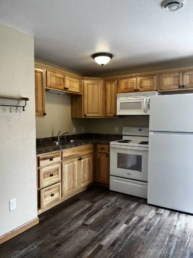 Main picture of 222 N Main St