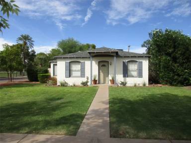 Main picture of 1638 W Lewis Ave