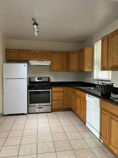 Main picture of 2727 I St