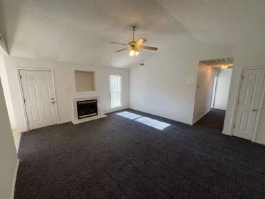 Main picture of 6005 Derek Christopher Ct