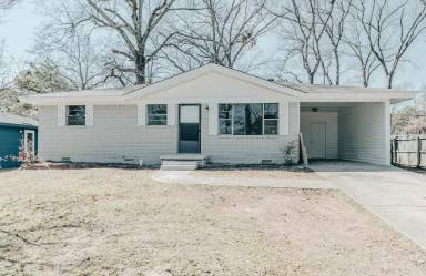 Main picture of 24 Clifton Dr