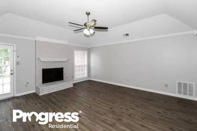 Main picture of 1582 Wind River Cir E