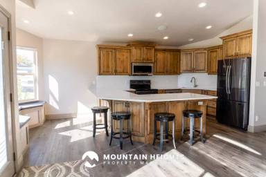 Main picture of 4071 S Sandpiper Ln