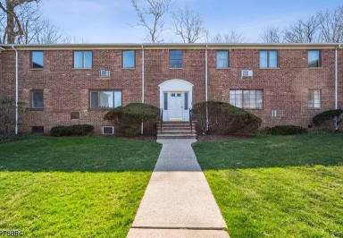 Main picture of 12 Troy Dr
