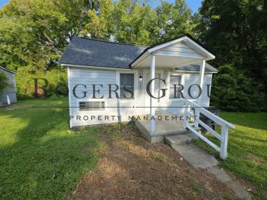 Main picture of 305 Perry St