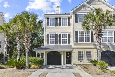 Main picture of 2858 Woodland Park Dr