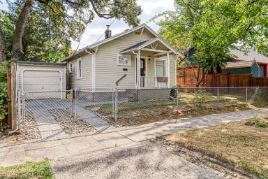 Main picture of 916 SE Sherrett St